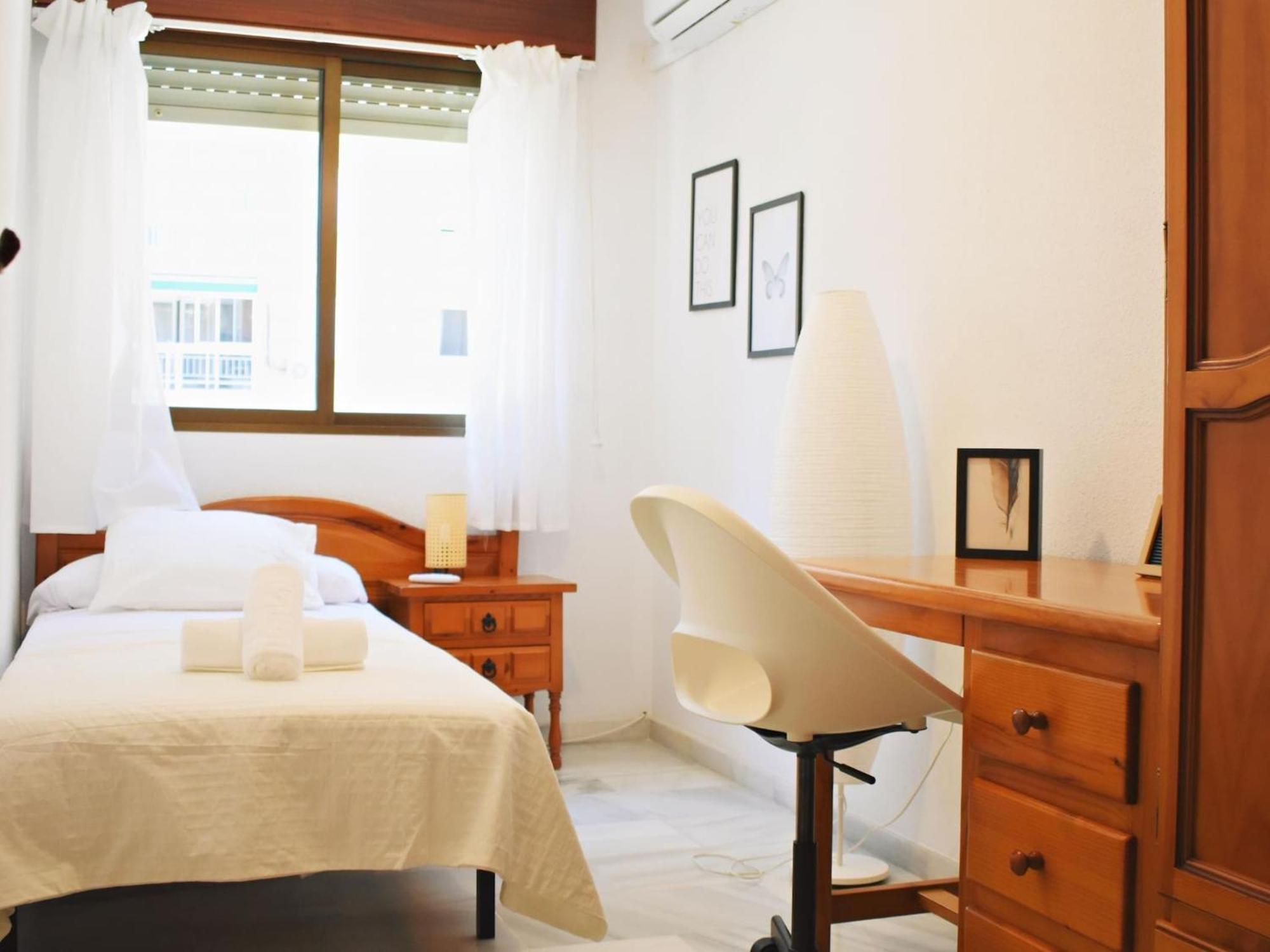 Amplio Y Luminoso Apartamento Cerca Del Centro Y La Playa Con Piscina Y Parking Privado Málaga Esterno foto