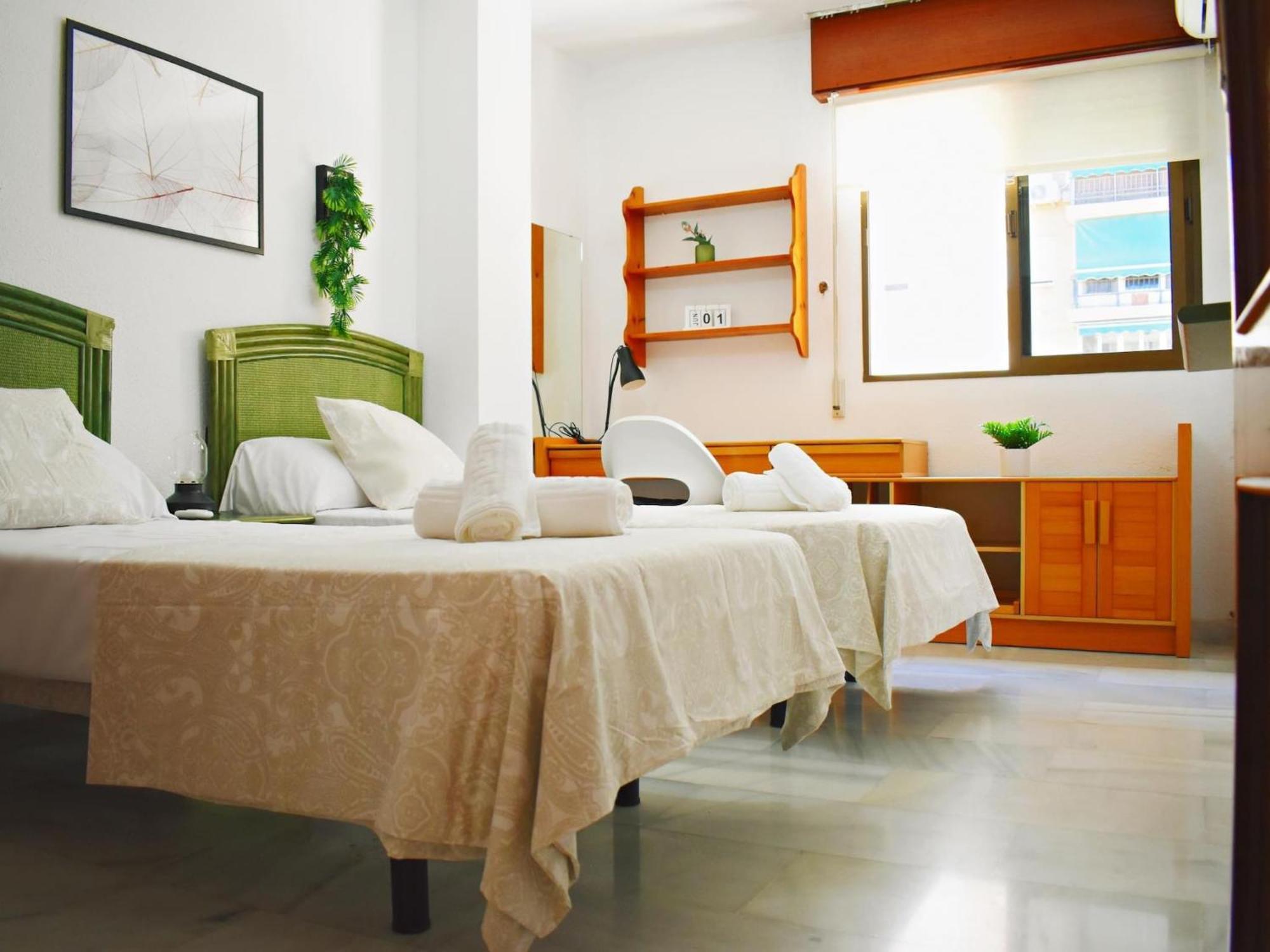 Amplio Y Luminoso Apartamento Cerca Del Centro Y La Playa Con Piscina Y Parking Privado Málaga Esterno foto